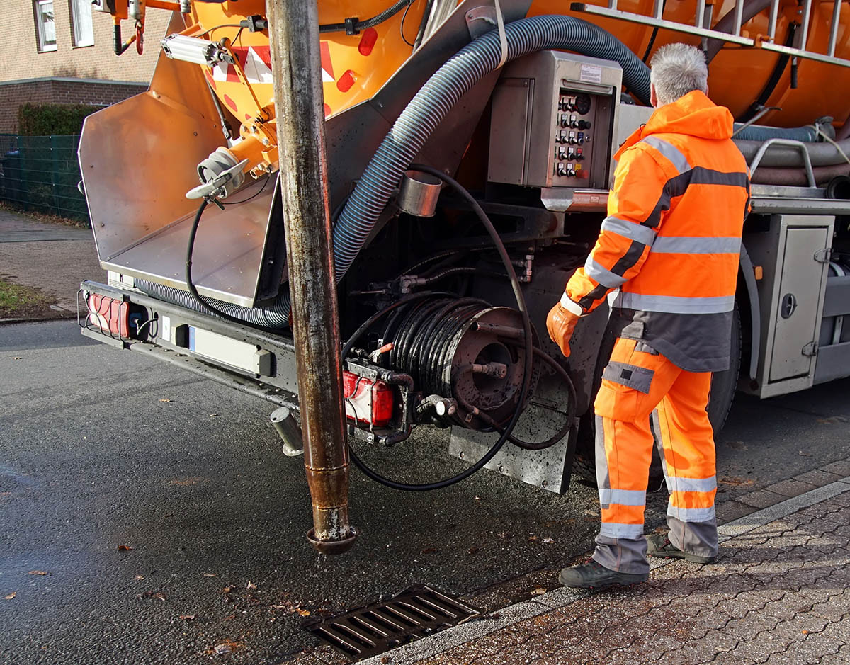 sewer jet-cleaning